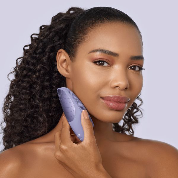 Электронная звуковая термо щетка для лица GESKE Sonic Thermo Facial Brush 6в1 purple HB0079 фото