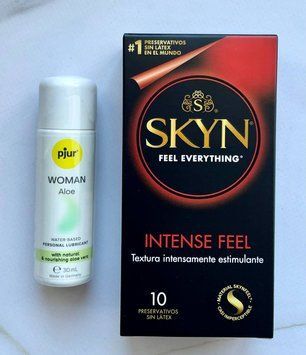 Набір SKYN Intense Feel 10 шт - Лубрикант на водній основі pjur Woman Aloe 30 мл SOS1962 фото