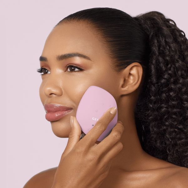 Ультразвуковая маска тепло и холод GESKE Sonic Warm & Cool Mask 9 в 1 pink HB0104 фото