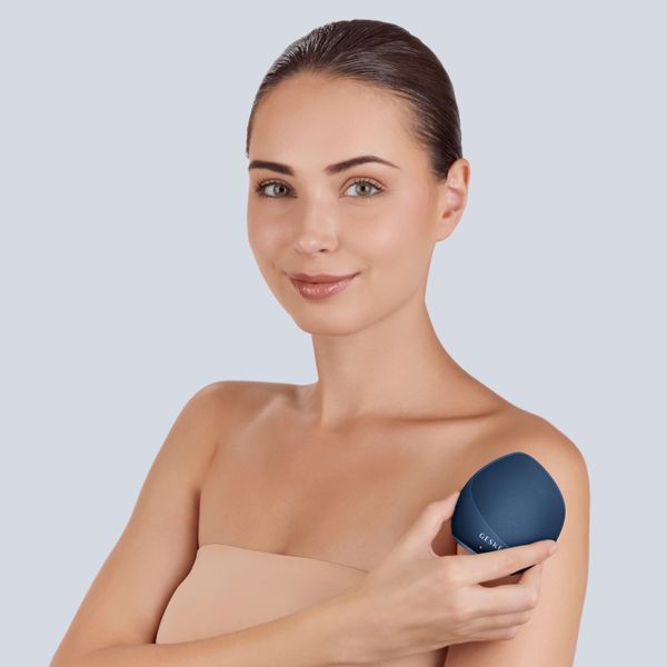 Ультразвуковая щетка для тела и интенсивный пилинг GESKE Sonic Body Brush&Intensive Exfoliator 7в1 midnight HB0356 фото